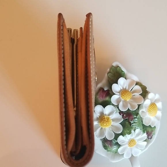 Vintage Gucci Brown Monogram Wallet - Picture 3 of 15